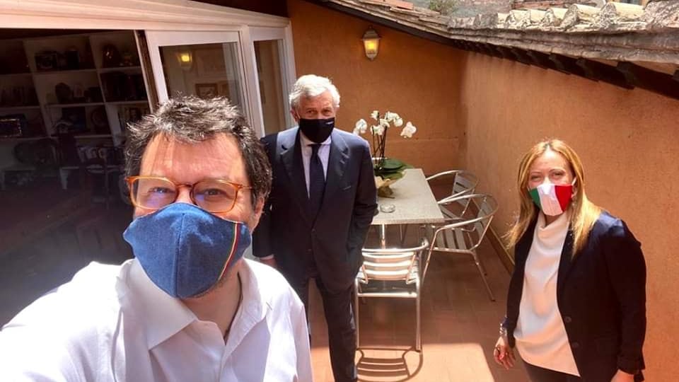 Il centrodestra unito in piazza: "Diamo voce all'Italia dimenticata dal governo"