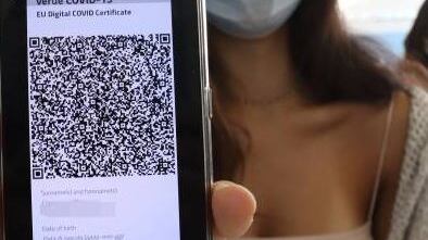 Green pass, in arrivo sanzioni pesanti per lavoratori pubblici e privati