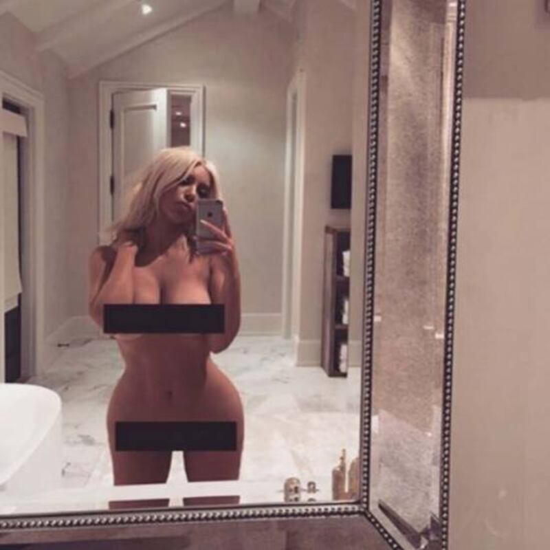 I topless VIP su social network, immagini 23