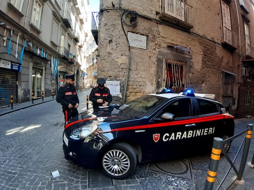 Napoli, 75enne trovata carbonizzata in casa: fermata la figlia per omicidio