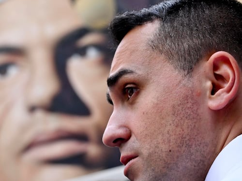 Qatargate, Di Maio stappa champagne. Ma sulla nomina c’è l’ombra del governo