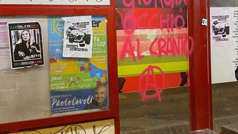 "Giorgia, occhio al cranio". Le minacce choc degli anarchici alla Meloni
