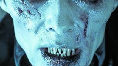 Tra sangue e topi il nuovo "Nosferatu" fa davvero paura