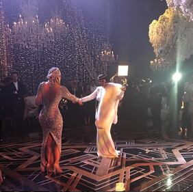 Kim Kardashian e sorelle festeggiano i 60 anni della mamma 10