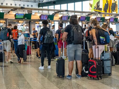 Cancellazione voli, le app per chiedere il rimborso