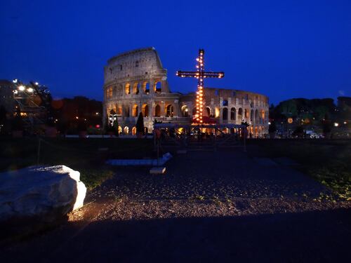 Via Crucis blindata