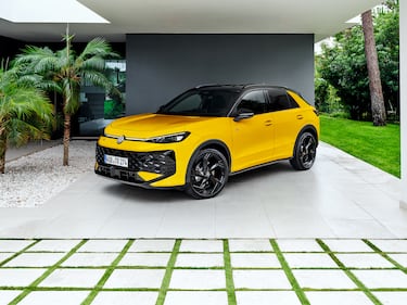 Nuova Volkswagen T-Roc, primo contatto: guarda la gallery 10