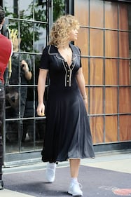 Rita Ora sexy in reggiseno 17
