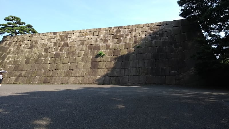 Torri, fossati e giardini eccezionali: nel Palazzo Imperiale a Tokyo 6