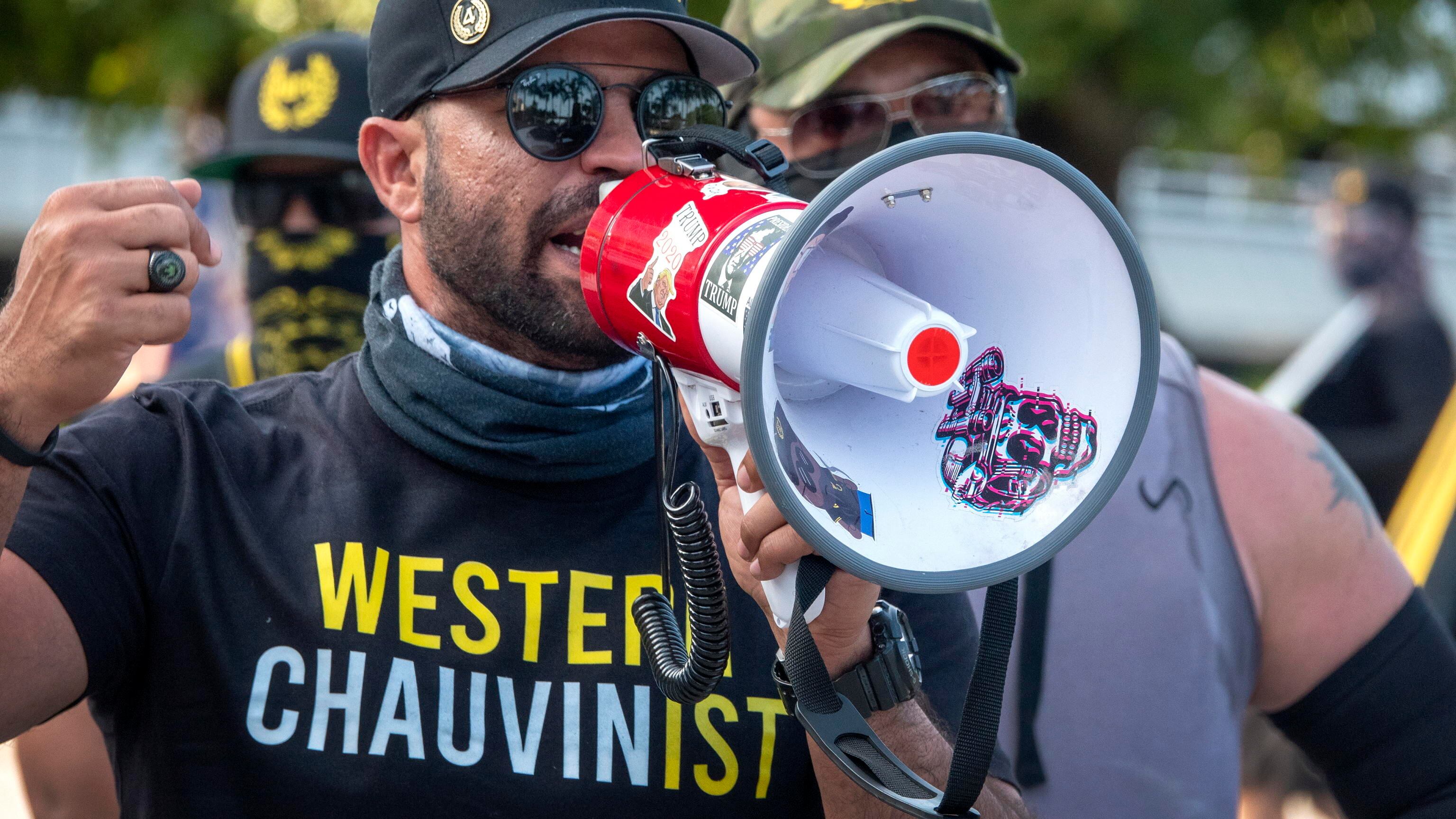 Assalto a Capitol Hill, la condanna più lunga all'ex leader dei Proud Boys: "Mente assoluta dell'attacco"