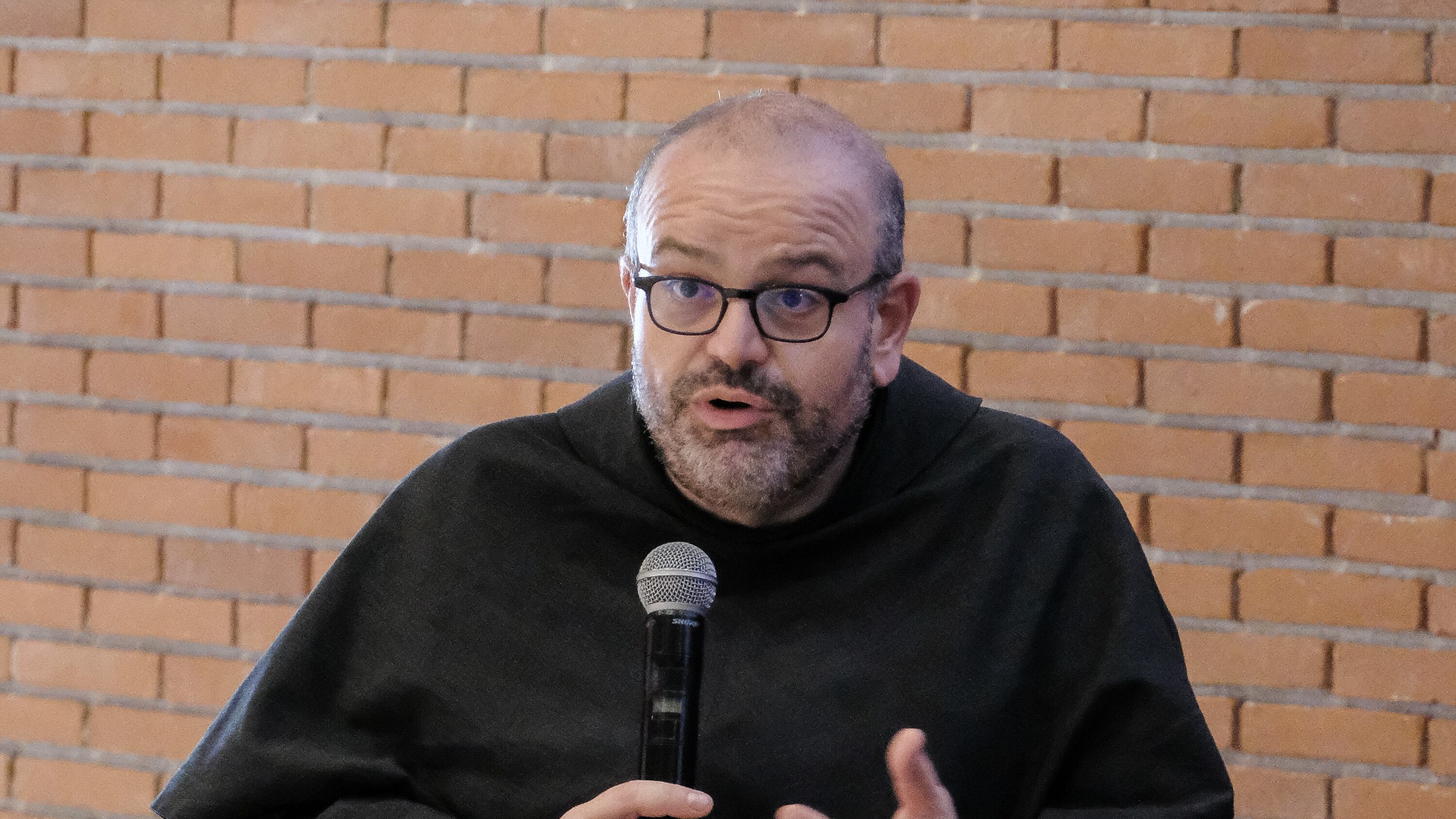 Lo scienziato in saio che vede il "dopodomani"