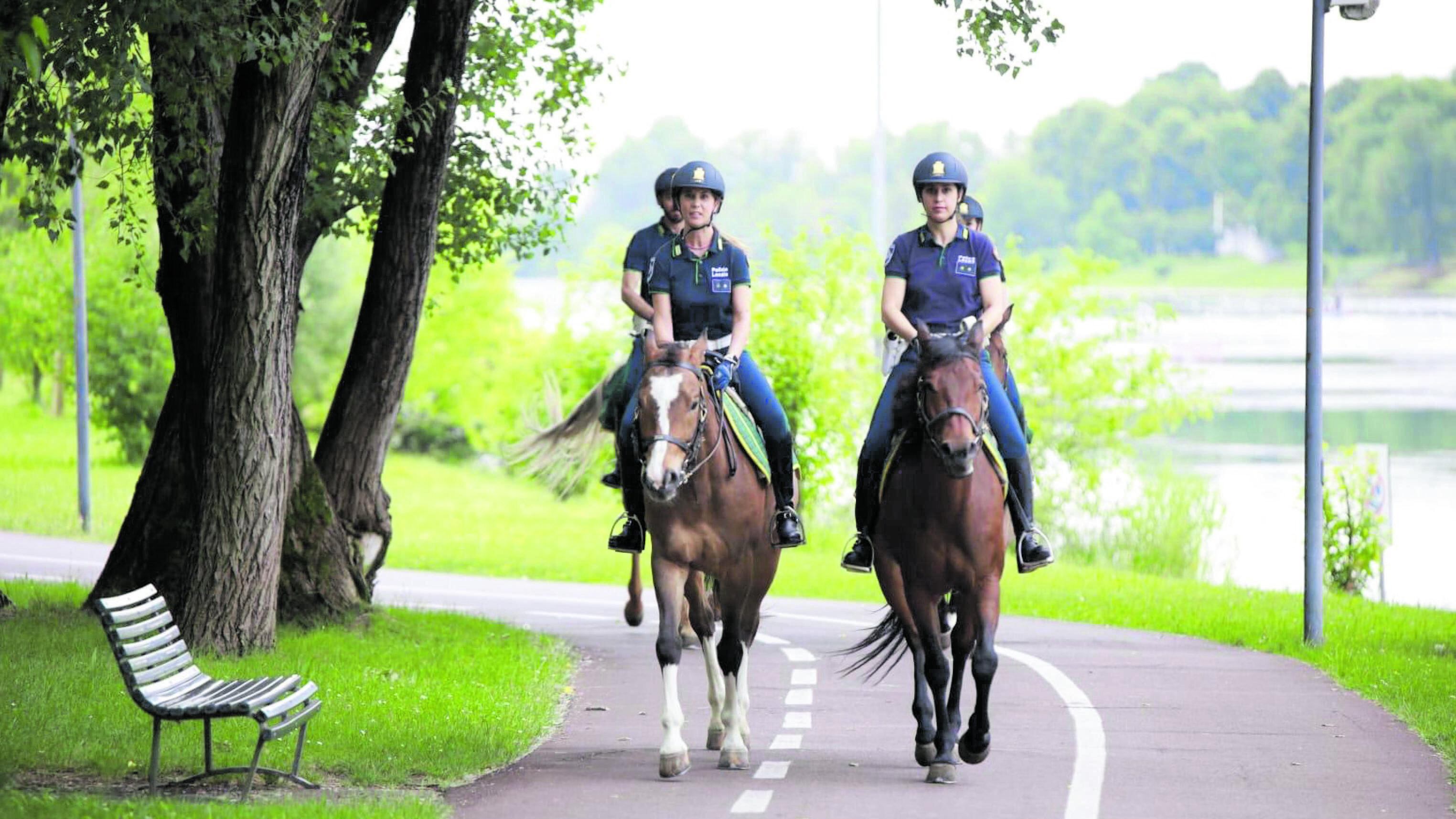 Tornano i vigili a cavallo nei parchi