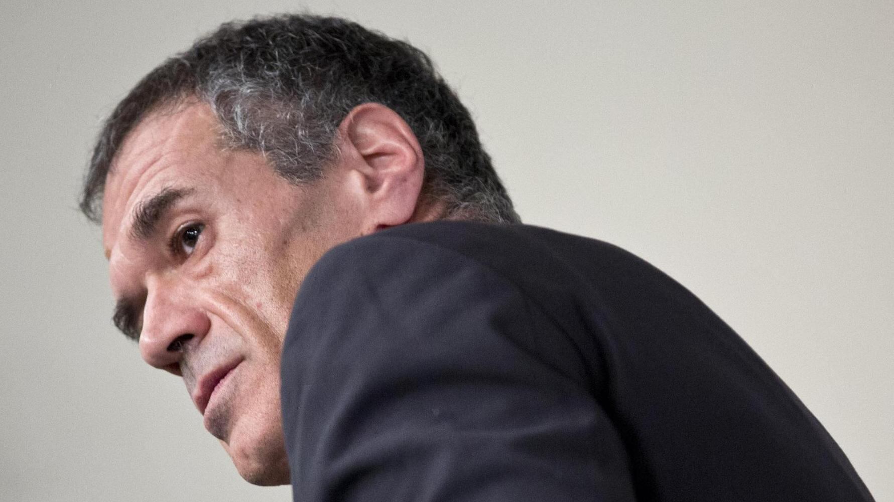 Per risparmiare non serve il commissario
