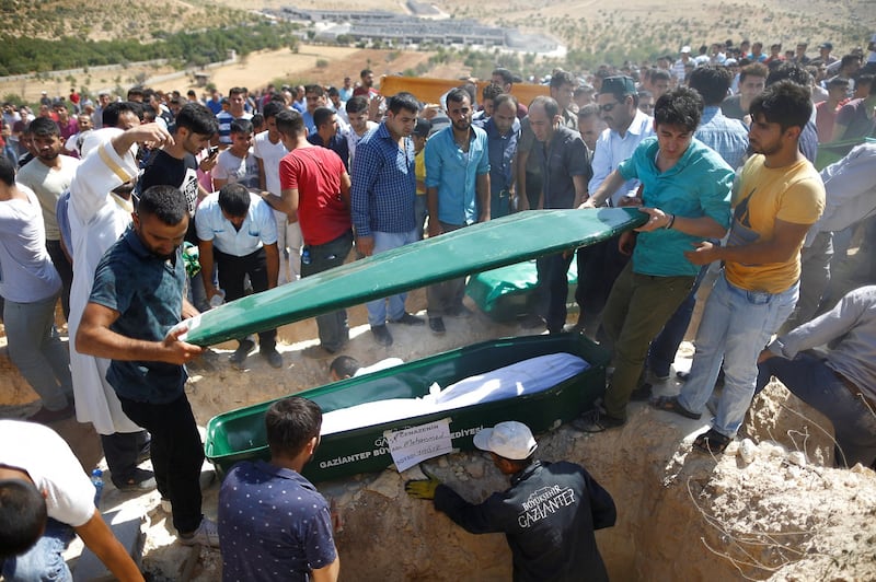 Gaziantep piange le vittime del terrorismo 10
