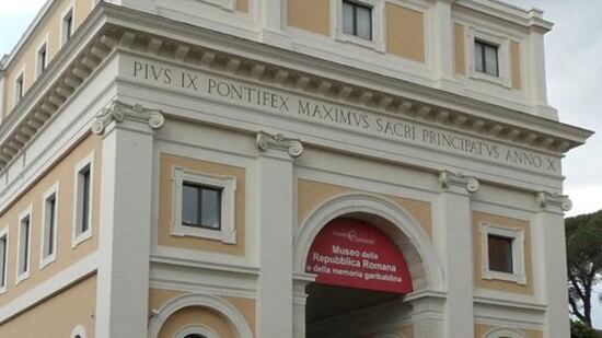 Scandalo a Roma, coppia fa sesso nel museo di Garibaldi: l'amplesso catturato dalle telecamere