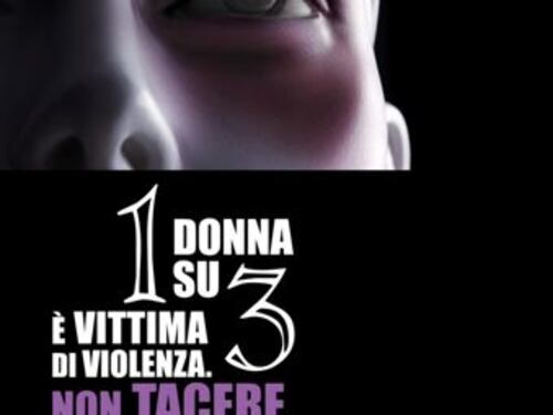 Vivienne Westwood, vetrina-choc per la Giornata contro la violenza sulle donne