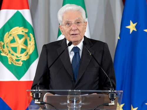 Mattarella: “Non rivolgersi ai giovani con indifferenza o meschina sottovalutazione”