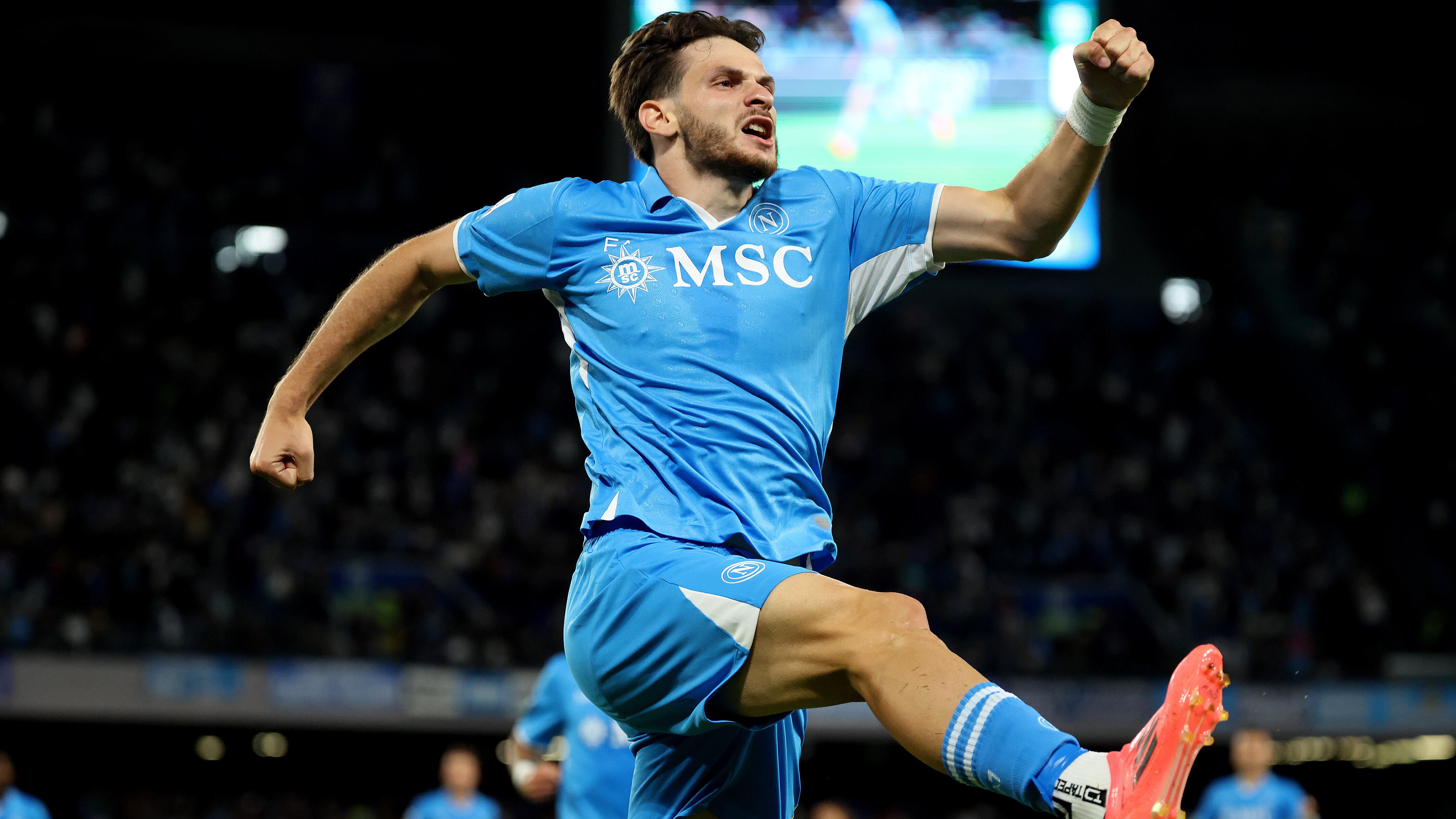 Il Napoli regola il Monza e vola in testa alla classifica: 2-0 al Maradona
