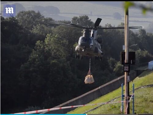 La Royal Force in azione per tentare di salvare una diga