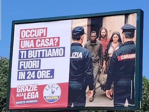 "Manifesti censurati". "Stereotipi etnici". Scontro Lega-Gualteri a Roma
