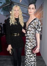 Claudia Schiffer irriconoscibile alla festa di Vogue 11