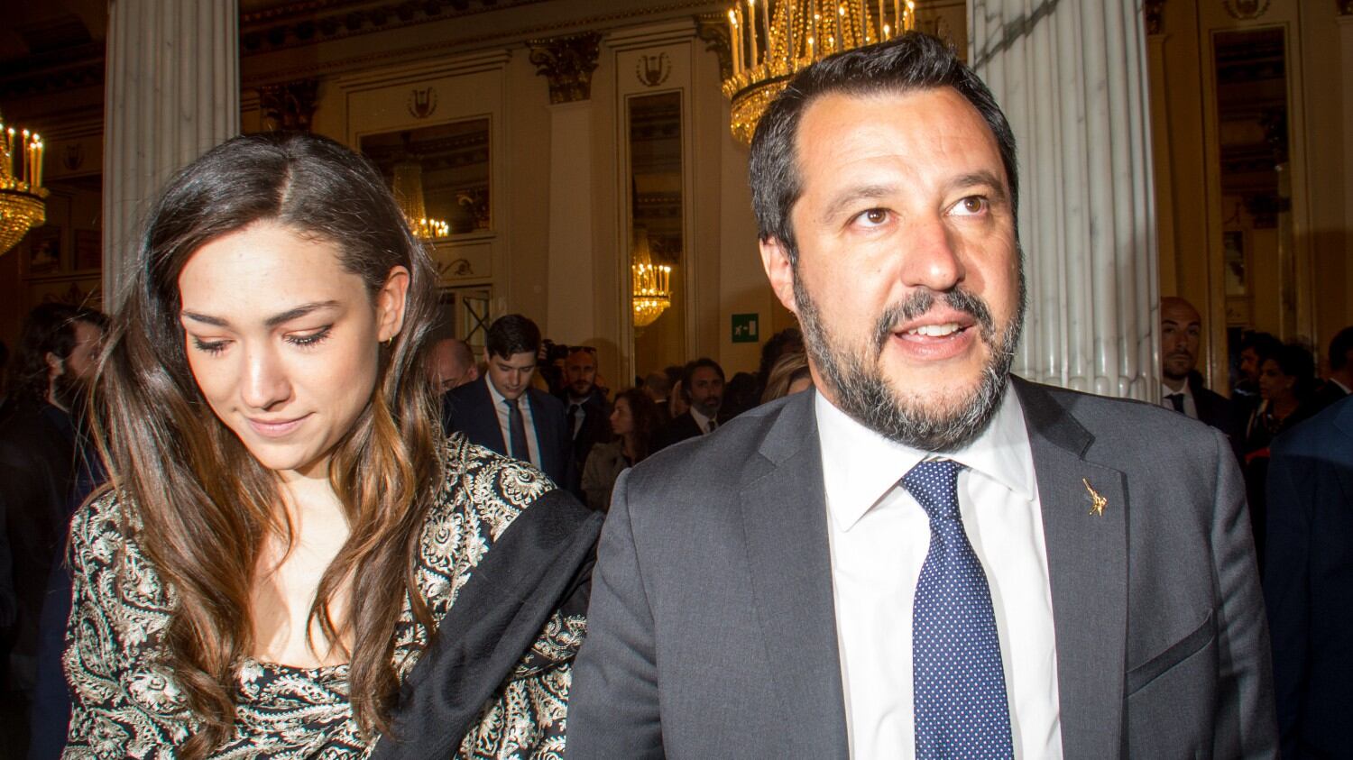 Furto misterioso in casa di Verdini dopo l'arrivo di Salvini e Francesca
