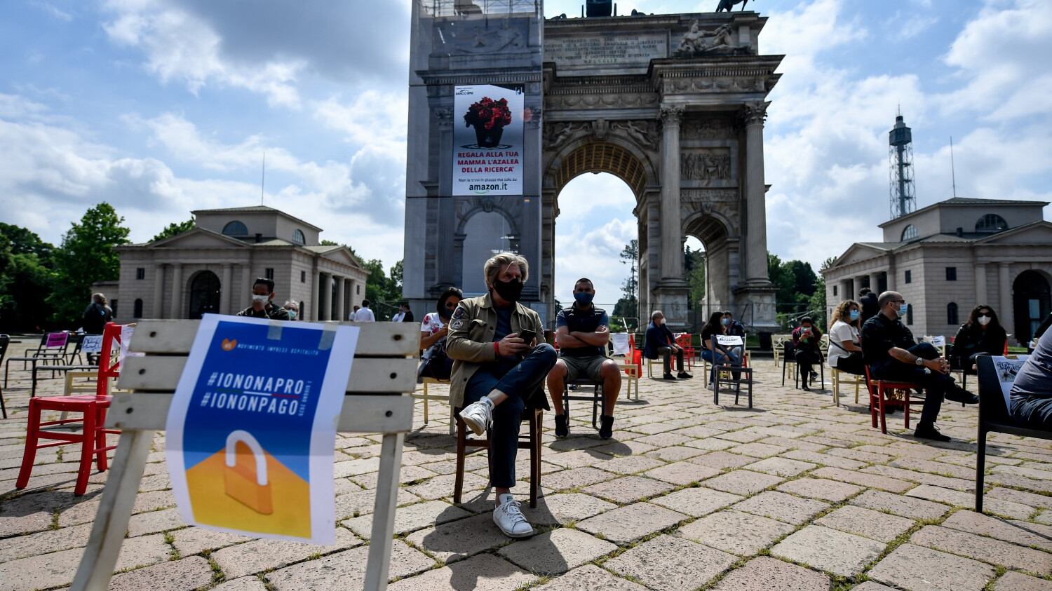 I ristoratori in piazza. Multe alla disperazione
