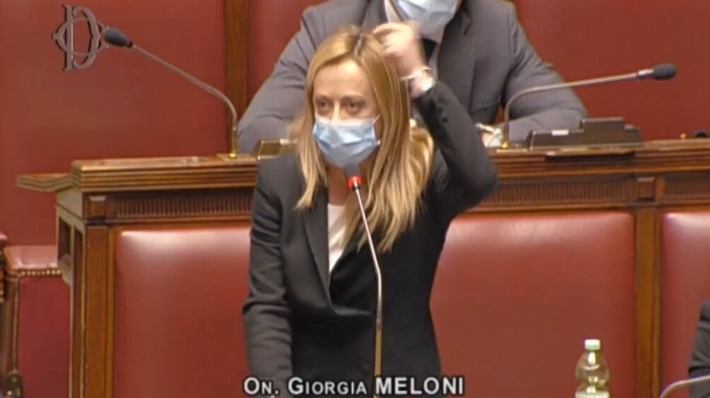 La Meloni svela il retroscena: "Ecco come ricattano l'Italia"