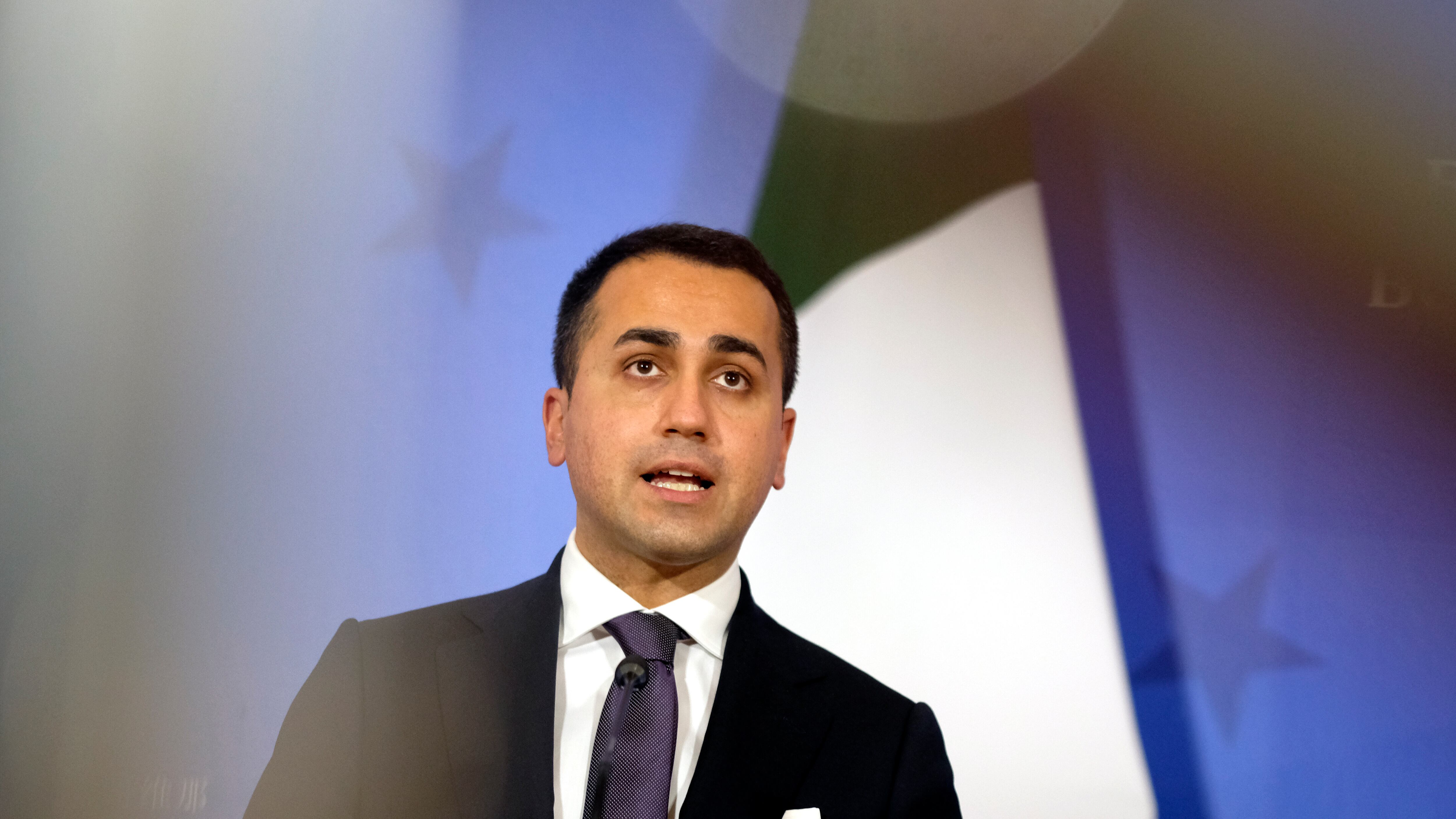 Un ufficiale italiano spia per la Russia. "Svelati segreti Nato". Espulsi due funzionari. Mosca: "Reagiremo"