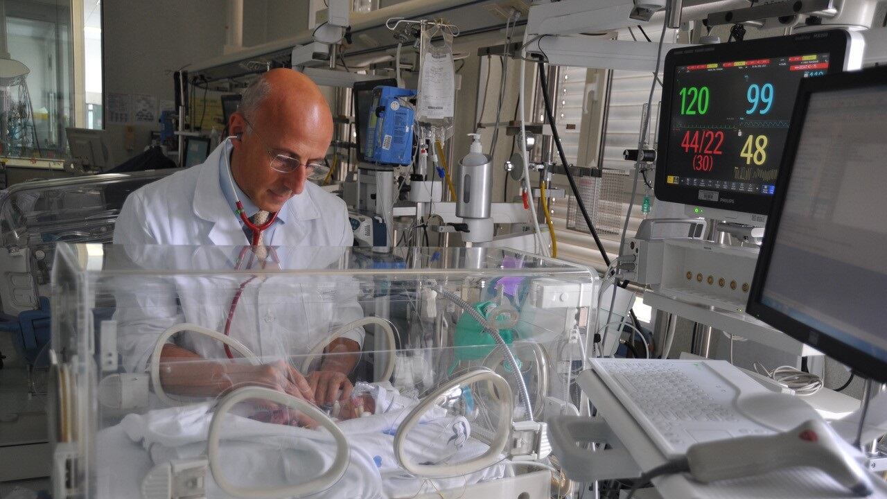 Il professor Mosca: "I neonati sono il futuro dell'Italia, patto per natalità e famiglie"