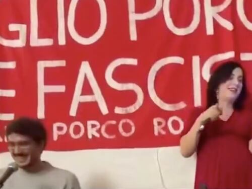 L'Arci choc: "Meloni e Salvini devono morire a testa in giù"