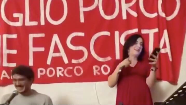 L'Arci choc: "Meloni e Salvini devono morire a testa in giù"
