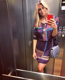 Martina Colombari, ultimo bagno sexy 12
