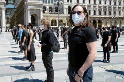 Flash mob a Milano: da Levante a Diodato artisti in piazza per i lavoratori dello spettacolo 2