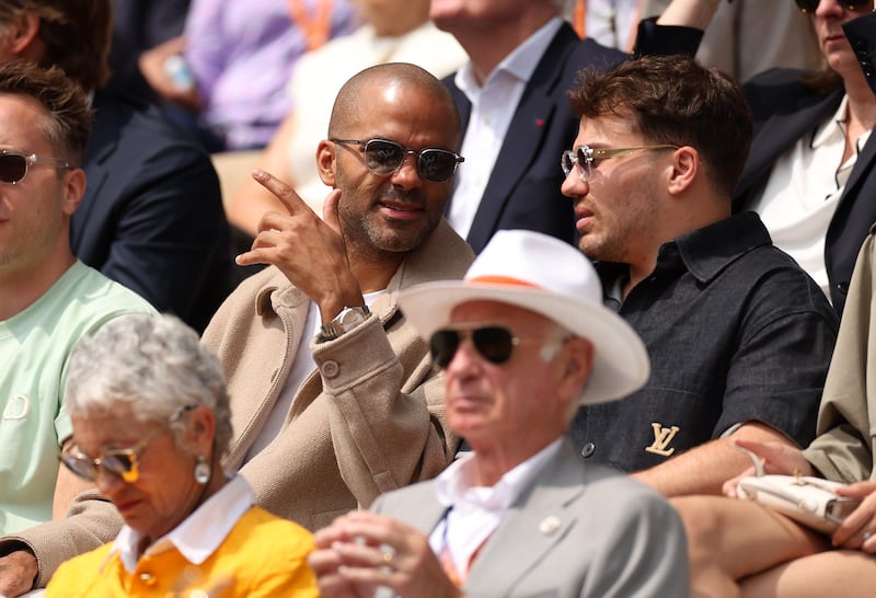 Parata di vip al Roland Garros per la finale tra Alcaraz e Sinner: le immagini più belle 12