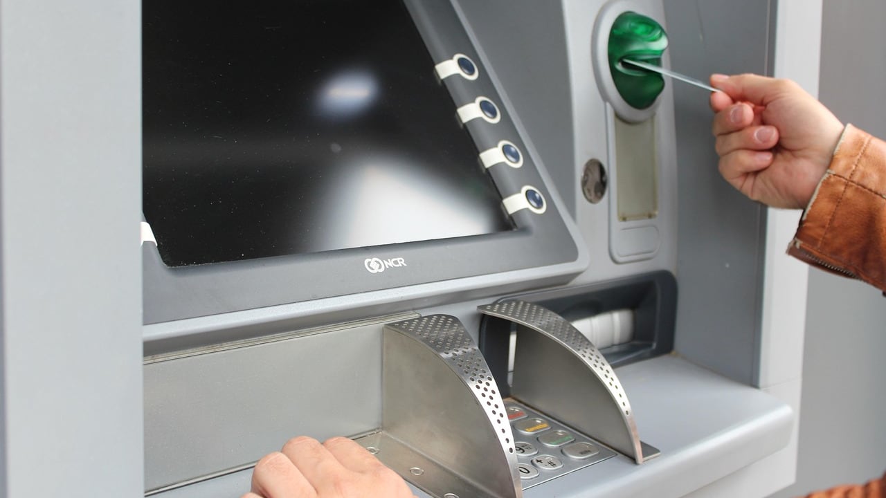 Ecco tutta la verità sulla stangata sul contante e sul prelievo dal bancomat