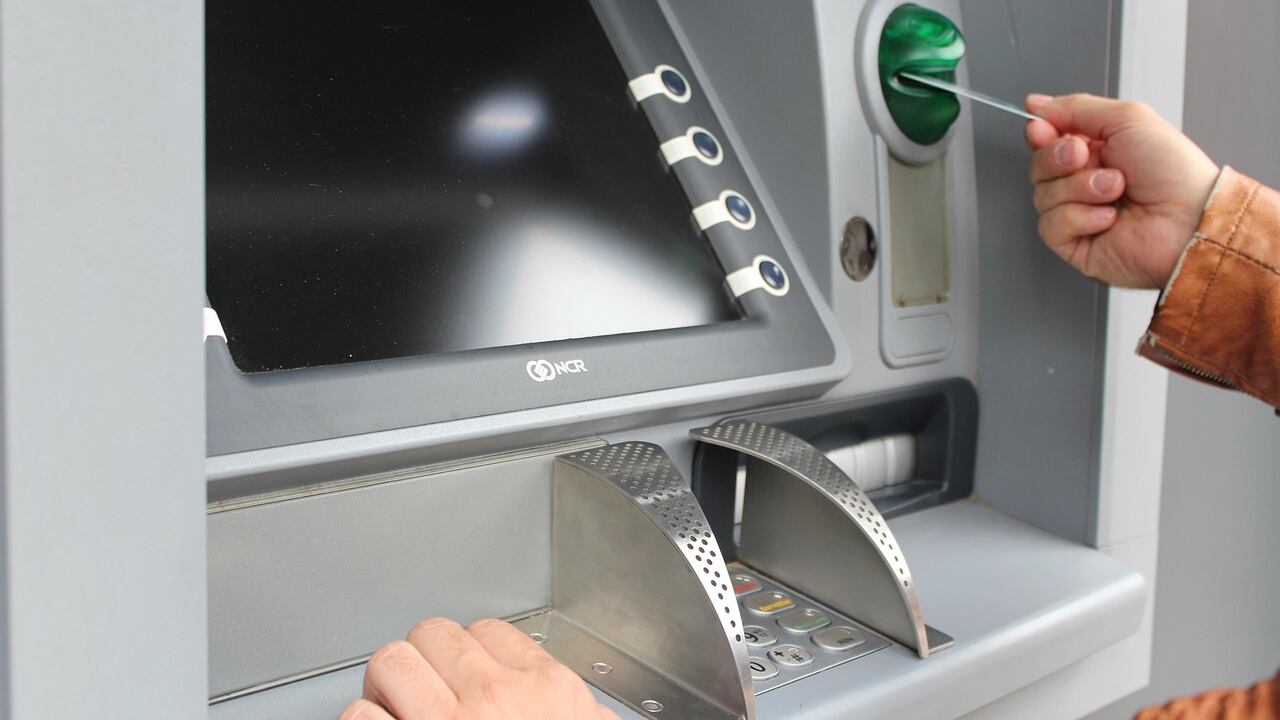 Ecco tutta la verità sulla stangata sul contante e sul prelievo dal bancomat
