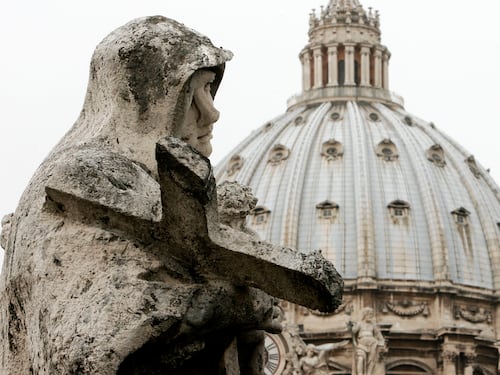 Vatileaks, altri tre corvi in Vaticano?