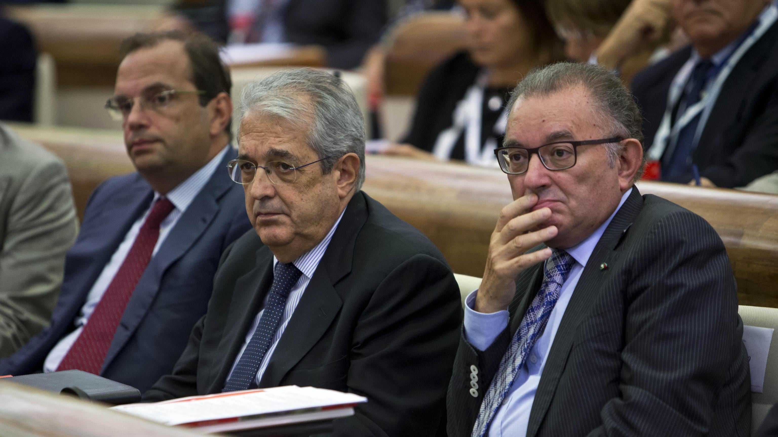 Quelli che soffiano sulla crisi economica per scongiurare la caduta del governo