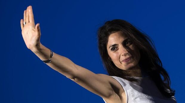 Giravolta della Raggi, dal no Expo Milano a capo della cabina di regia di Roma 2030