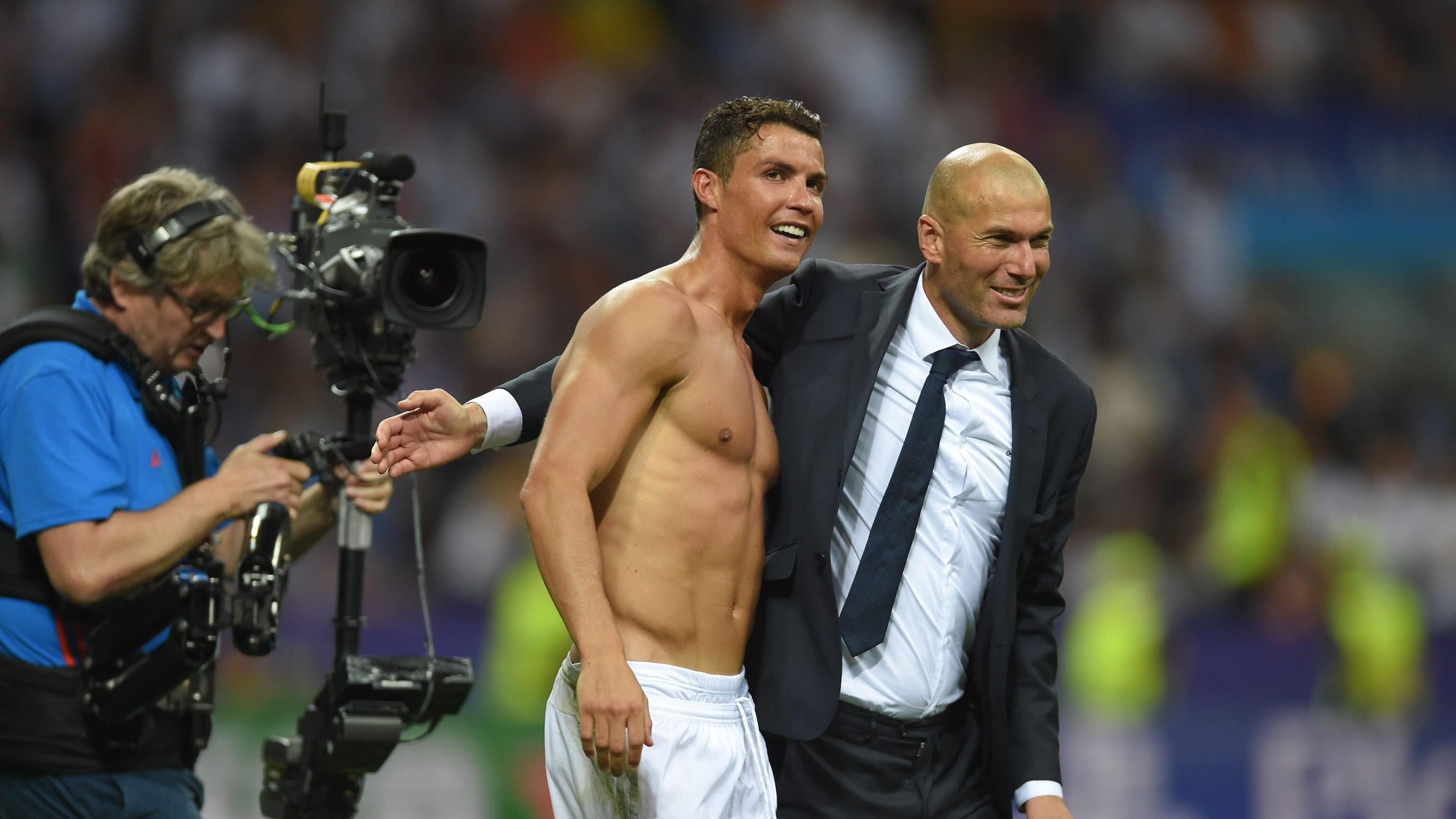 Zidane chiama Cristiano Ronaldo e lo prega: "Resta al Real"