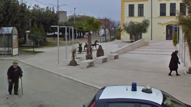 Foggia, vanno a trovare il fratello in obitorio e vengono multati