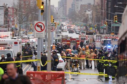 Spari, sangue e paura nella metro di New York 3