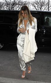 Kim Kardashian, décolleté provocante  3
