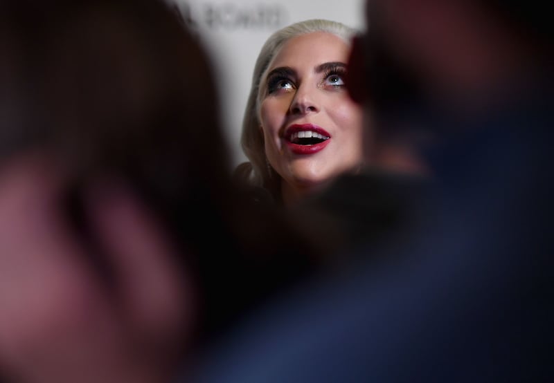 Lady Gaga sexy e chic sul red carpet: foto 5