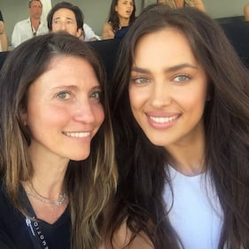 Irina Shayk da urlo: nuda su Instagram, il web esplode 10