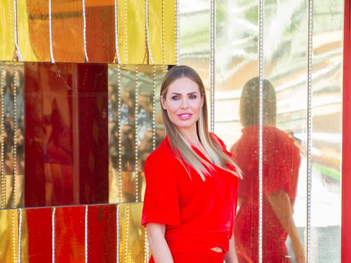 Ilary Blasi si confessa a Verissimo: "Porto la parrucca"