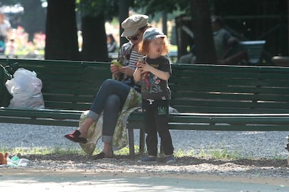 Gabriella Pession al parco con il figlio Giulio 13