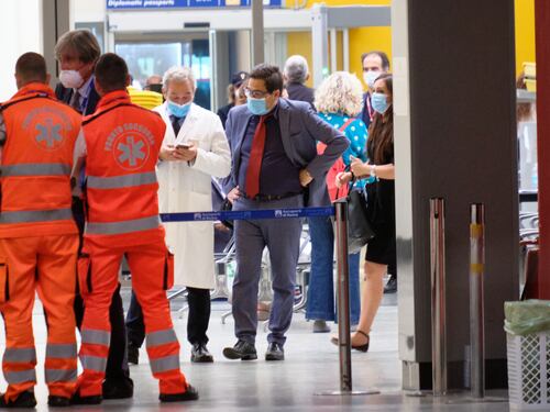 L'assessore alla Sanità della Regione Lazio: "Ema se la prende comoda mentre noi contiamo i morti"