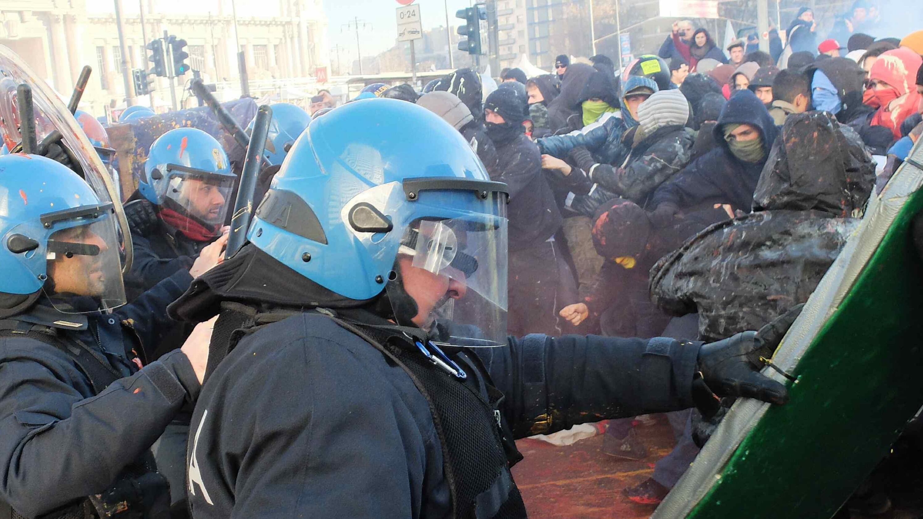 Se gli studenti rossi hanno licenza di devastazione